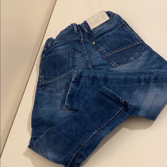 H&M Distressed blue jeans, size 5-6 YR - Picture 5 of 8